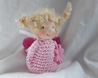 Petit ange gardien 9 cm, crocheté et feutré