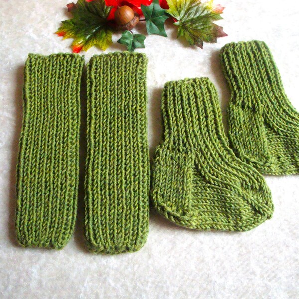 Baby knitting set of socks and leg warmers made of merino wool legwarmer and socks