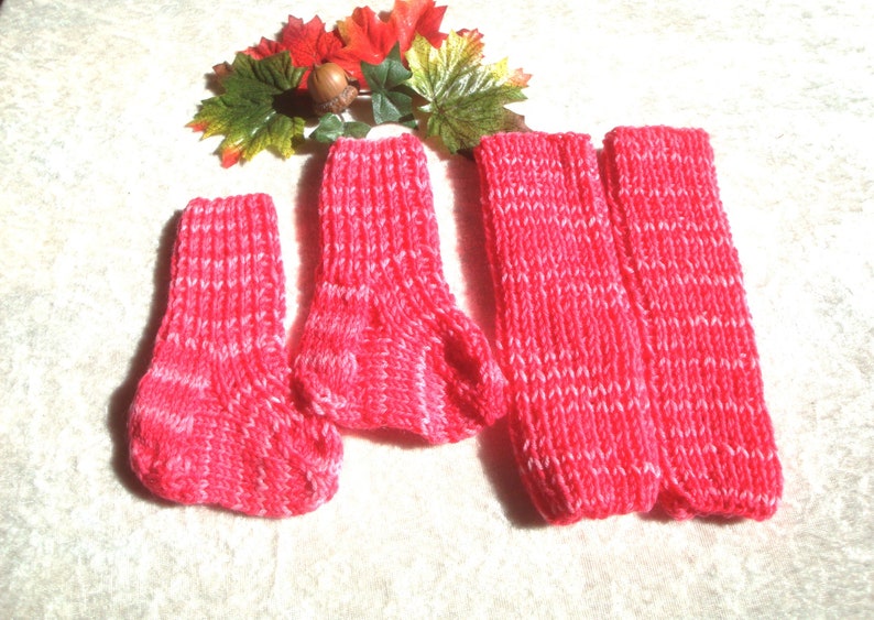 Ensemble de tricot pour bébé composé de chaussettes et de jambières en laine de chaussettes teintes à la main image 1