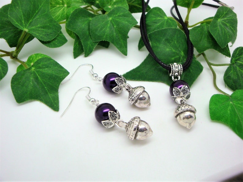 autumnal jewelry set acorns acorns earrings and pendant with ribbon