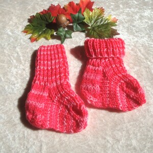 Ensemble de tricot pour bébé composé de chaussettes et de jambières en laine de chaussettes teintes à la main image 5