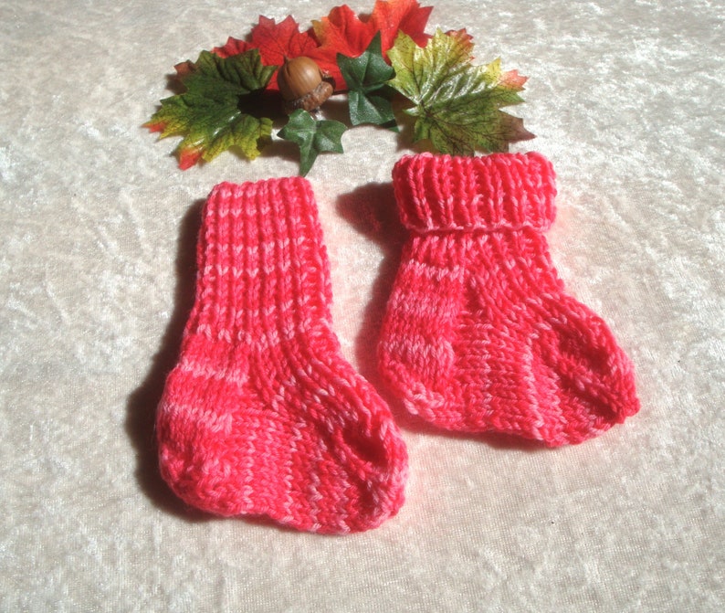Ensemble de tricot pour bébé composé de chaussettes et de jambières en laine de chaussettes teintes à la main image 5