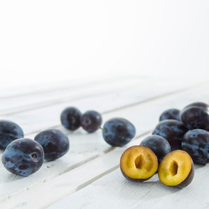 Blue plum fruit spread 50 g / 210 g image 1