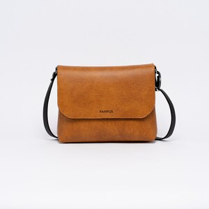 Umhängetasche RUBY klein / cognac marmoriert