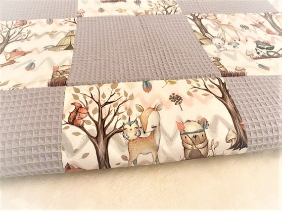Babydecke Krabbeldecke Waldfreunde, Waldtiere, Waffelpique, grau