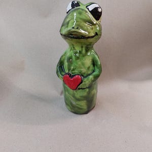 Ceramic frog sitter - made to order