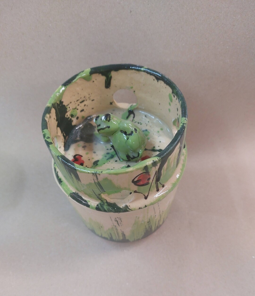 French Water Butter Dish for 250g Butter With Frog in the Lid Ceramic