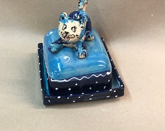 Ceramic butter dish for 250g butter with cat in blue - will be produced after purchase