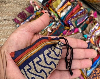 Handmade Silk Jewellery Pouch: Colorful Print Gift Bag (9x7 cm)