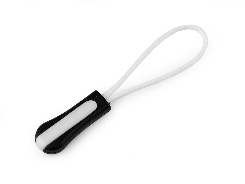 5 pendants for zipper zip, white black image 1