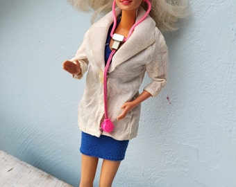 Dr. Barbie Vintage Puppe