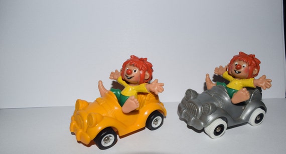 Kleiner Vintage Pumuckl Figur,Hartplastik, Auto, Farbe auswählbar - .de
