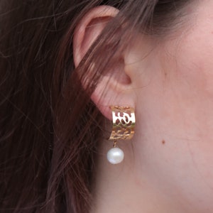 Gold filled silver earrings with natural pearls. LACRIMA image 1