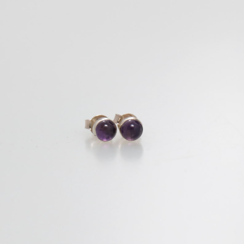 14k solid gold Simple, minimalistic Gold Golden earrings with natural black onyx amethyst