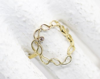 Circle ring made of 750 gold with a brilliant, goldsmith's work by Kathi Breidenbach