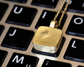 Hashtag pendant made of 750 gold, initial necklace