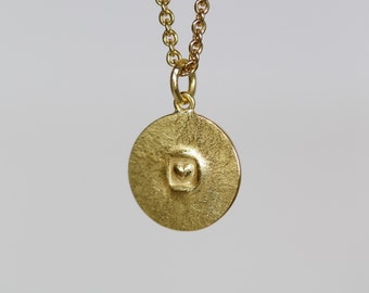 Disc pendant with heart made of gold 750, 16 mm, 13 mm and 9 mm, solid 18k gold pendant, hammered gold disc, goldsmith's work