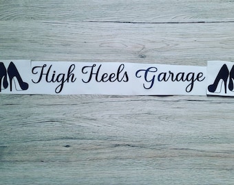 High Heels- / Krawatten-/ Fliegen Garage Aufkleber