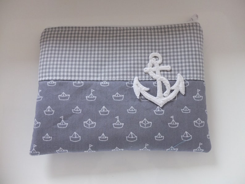 make-up bag Makeup bag * Ahoi * Makeup on the road, mini bag case