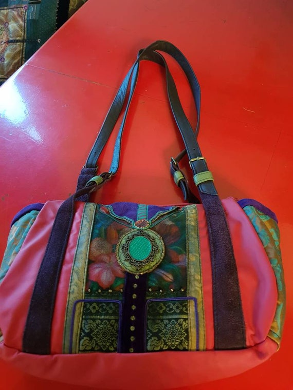 large handbags with multiple compartments