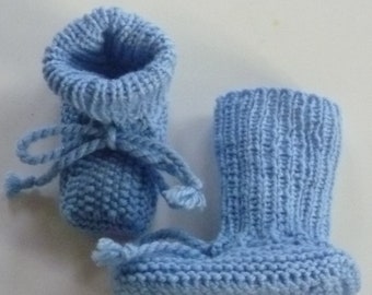 Mit liebe handgestrickte Baby-Strickschuhe