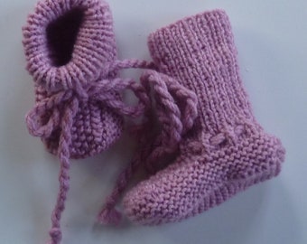 Hand-knitted baby knitted shoes with love