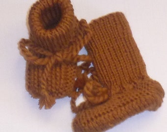 Mit liebe handgestrickte Baby-Strickschuhe