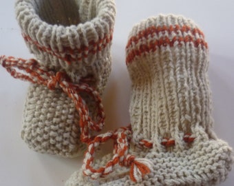 Mit liebe handgestrickte Baby-Strickschuhe