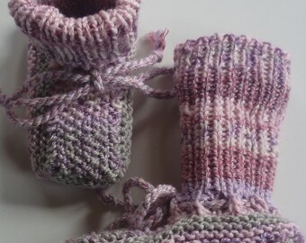 Mit liebe handgestrickte Baby-Strickschuhe