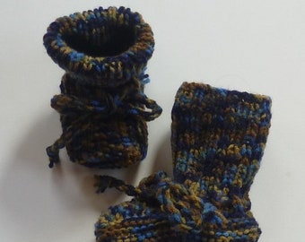 Mit liebe handgestrickte Baby-Strickschuhe