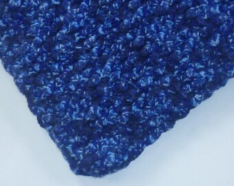 1 crocheted baby blanket in a shell pattern in the color blue, size 80 x 80 cm