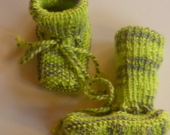 Mit liebe handgestrickte Baby-Strickschuhe