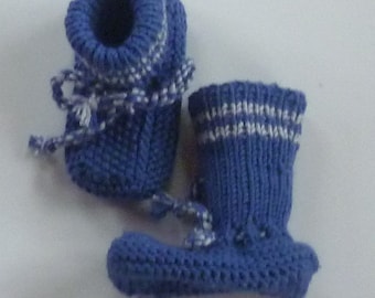 Mit liebe handgestrickte Baby-Strickschuhe