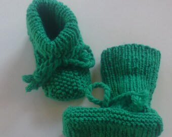 Mit liebe handgestrickte Baby-Strickschuhe