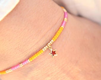 Miyuki bracelet in pink, orange and gold with a star, macrame bracelet with beads, adjustable boho bracelet, glass pendant