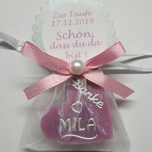 Gastcadeau schapenmelkzeep hart roze voor doop, communie, bruiloft. Individueel van kleur. Kaarten met gewenste tekst