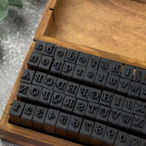 Alphabet Stamps 70 PCS Vintage Wooden Rubber Letter Number Alphabet  Combination Letter Stamp Diary Ablum Wedding Letter Wood Rubber Stamp Set  with Vintage Wooden Box Gift (Cursive Writing) 