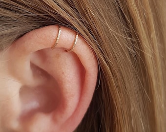 Ear Cuff Gold Filled "Sparkle" - Earcuff, Ohrklemme  / Ohrmanschette für das obere Ohr, Helix & Upper Ear, Fake Piercing