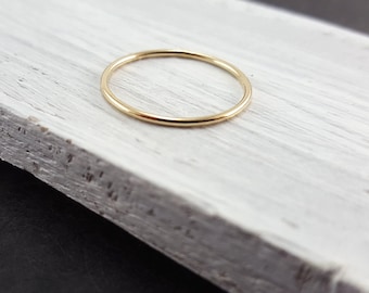 Ring "Minimalist" 585 Gold oder Goldfilled - 1mm // Ring Gold, schmaler Ring, dünne Ringe, Stacking Ring Gold, Stapelring, schlichter Ring