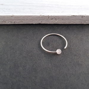 offener Ring 925 Silber Jewels ROSAQUARZ // minimalistischer Ring, schmaler Ring mit Perle, Ring mit Edelstein, Echtsilber, Rosenquarz Bild 1