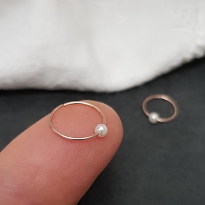 anello piercing molto sottile riempito in oro rosa / 0,5 mm 24 g, perla da 2 mm, piercing all'orecchio, piercing all'elica, anello al naso, orecchino, setto, piercing alla conchiglia