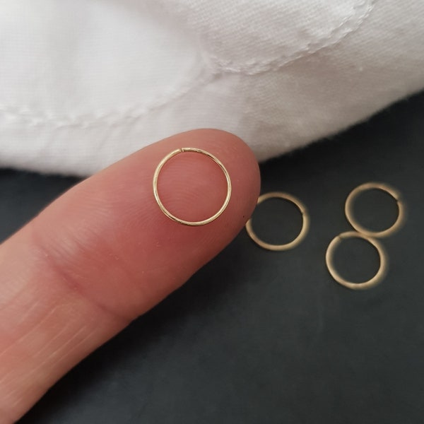 anello piercing in oro 585 molto sottile "minimalista" oro massiccio 14K, elica sottile da 0,5 mm, anello piercing in vero oro, orecchino, cerchio, anello al naso, calibro 24