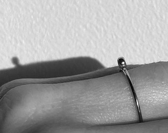 Perlen Ring "Rondelle" 925 Silber // minimalistischer Ring Stapelring, Sterling Silber Ring, zarter Ring, Perlenring, Silberring, Bandring