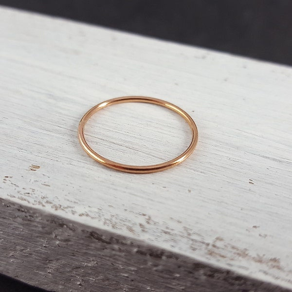 Ring "Minimalist" 585 red gold or rose gold filled - 1 mm // thin stacking ring, rose gold fill, delicate band ring, thin rings, narrow ring