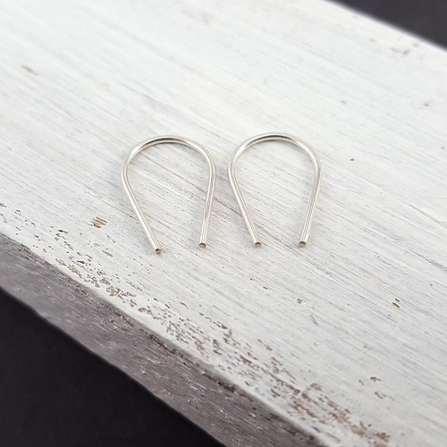 925 Silver Earrings "Minimalist" M - Sterling Silver - Open Bow Earrings, Thin Hoop Earrings, Delicate Earrings