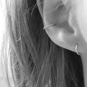 Ear Cuff Minimalist Sparkle 925 Silver // earcuff, piercing ring fake, piercing ear fake, ear clip sterling silver ear cuff, helix image 4