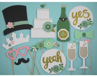 Photo Booth Wedding Greenery