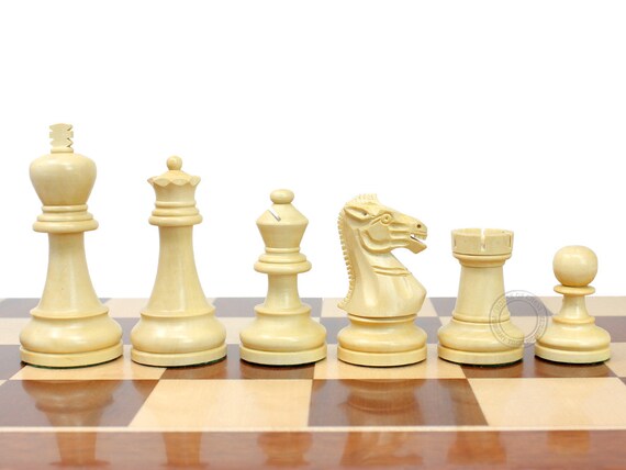  House of Chess - Grand Master Staunton Tournament Chess Set  Pieces - King Size: 3-3/4 (Broad Base) + 2 Extra Queens - Acacia  Wood/Boxwood : Toys & Games