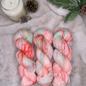 DK Yarn, Hand Dyed Yarn, Superwash Merino Wool  - Red Orange Peach Mint Yarn, Colorful Yarn/Speckled Yarn/Red Yarn/Mint Yarn/Peach Yarn