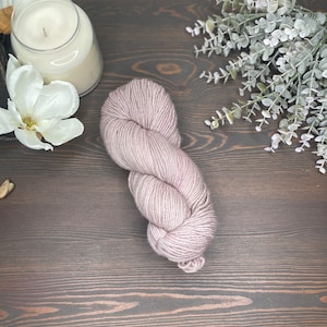 Hand Dyed Yarn, Worsted Yarn, Wool Yarn, Merino Wool, Manos Del Uruguay Yarn, Manos Del Uruguay Maxima, Brown Sand Beige Yarn, Maxima Shale